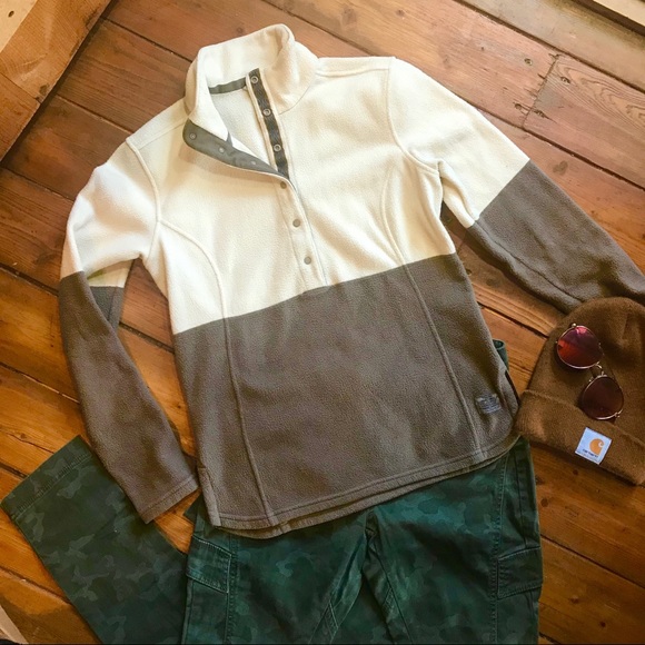 SOLDToad&Co Liftie Polar Bear Pullover Fleece - Picture 2 of 6